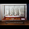 帆船模型展示用としてご依頼を頂きました「アルミ枠コレクションケース（帆船ケース）」の製作販売実例です。