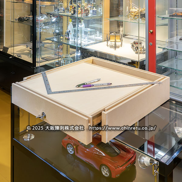 �����ٗl���́u���p�i�W���p�^�����o�����V���[�P�[�X�v�𐻍쒆