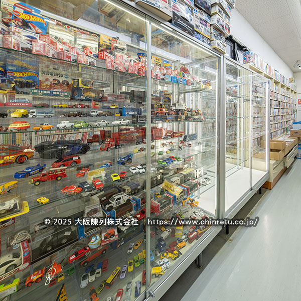 �͌^��t�B�M���A���̃V���[�P�[�X�i�R���N�V�����P�[�X�j��[�i����