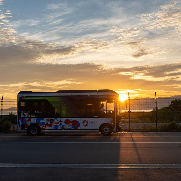 ��㖜���iExpo2025�j�^�O���o�X�Ɨ[�z