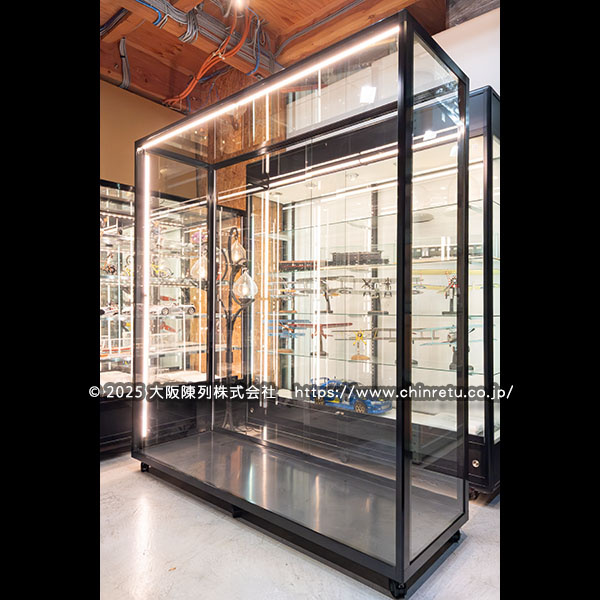 �}�l�L��3�̓W���p��^�V���[�P�[�X�^����̔�����