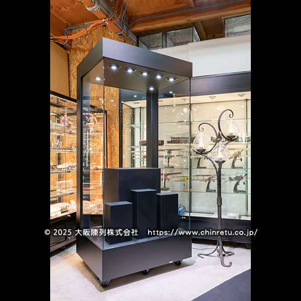 �L���I��̃T�C�����胆�j�t�H�[���W���p�V���[�P�[�X�^�����ʐ^