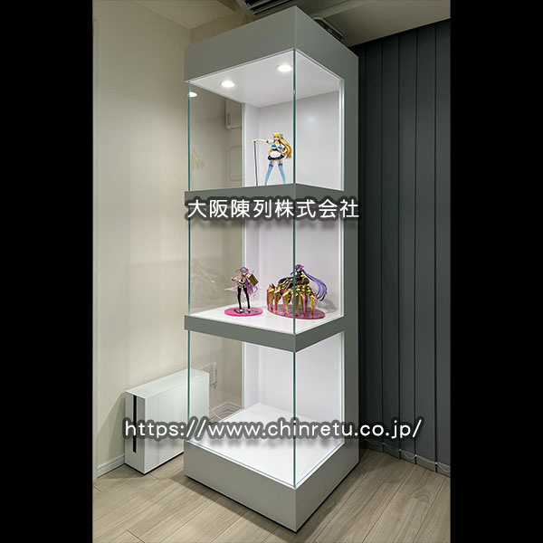 照明付コーナー展示ショーケース。お人形などを置けます！▽木製